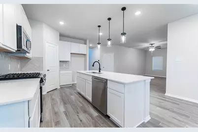 13110 Villa Sola Drive, Texas City, TX 77568 - Photo 5