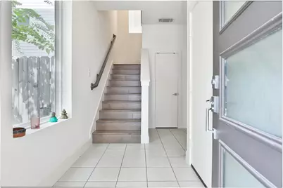 4811 Martin Oaks Lane, Houston, TX 77018 - Photo 3