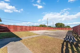 20006 Sanchez Rd, Alvin, TX 77511 - Photo 7