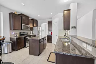13619 Spectacled Bear Ln, Crosby, TX 77532 - Photo 17