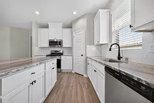 369 Stone Placa Trl, Brookshire, TX 77423 - Photo 13