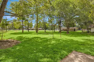 290 E Smith St, Sour Lake, TX 77659 - Photo 7