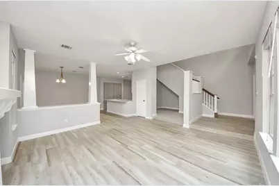 66 Scarlet Woods Court, The Woodlands, TX 77380 - Photo 9