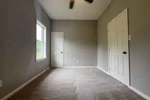 638 Kelly Ln, Holiday Lakes, TX 77515 - Photo 7