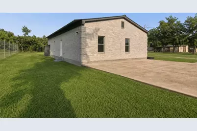 638 Kelly Lane, Holiday Lakes, TX 77515 - Photo 19