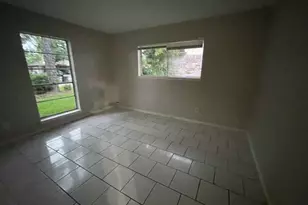 11042 Lafferty Oaks St, Houston, TX 77013 - Photo 29