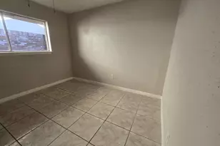 11042 Lafferty Oaks St, Houston, TX 77013 - Photo 21