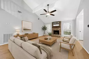 71 Timberspire Ln, The Woodlands, TX 77380 - Photo 5