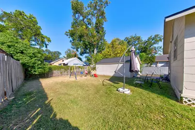 414 E Adoue Street, Baytown, TX 77520 - Photo 21