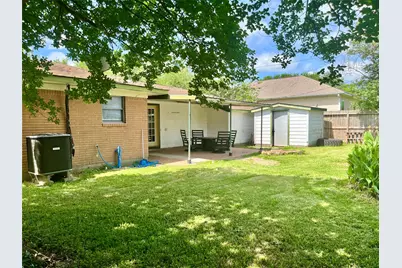 2218 19th Avenue N, Texas City, TX 77590 - Photo 11