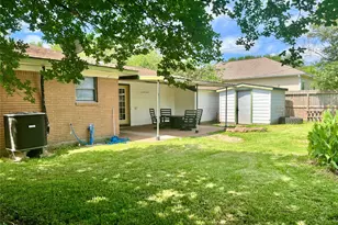 2218 19th Ave N, Texas City, TX 77590 - Photo 11