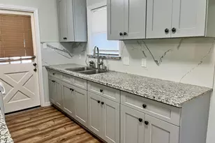 2218 19th Ave N, Texas City, TX 77590 - Photo 5
