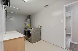 9630 Cannock Chase Dr, Houston, TX 77065 - Photo 33