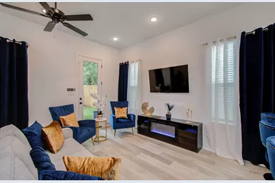 1616 Benson Street, Houston, TX 77020 - Photo 9