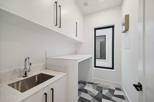 511 W Polk St, Houston, TX 77019 - Photo 31