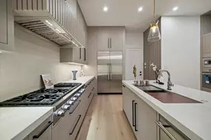 511 W Polk St, Houston, TX 77019 - Photo 9