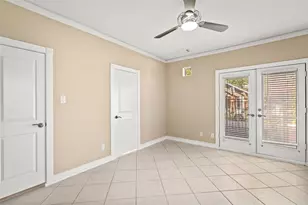 332 Asbury St, Houston, TX 77007 - Photo 3