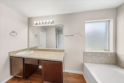 3931 Hawthorne Glen Court, Fresno, TX 77545 - Photo 9