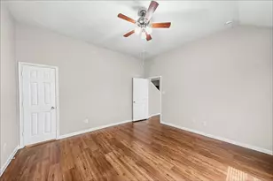 3931 Hawthorne Glen Ct, Fresno, TX 77545 - Photo 7