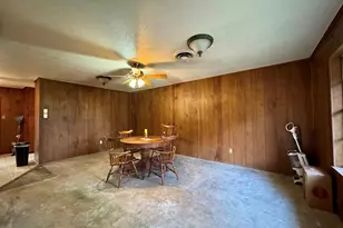 370 Johnson St, Woodville, TX 75979 - Photo 15