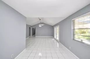 6031 Dellfern Dr, Houston, TX 77035 - Photo 13