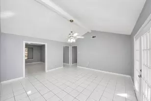 6031 Dellfern Dr, Houston, TX 77035 - Photo 17