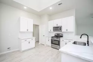 16003 Williwaw Dr, Houston, TX 77083 - Photo 5