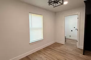 5842 Southford St, Houston, TX 77033 - Photo 13