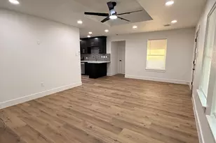 5842 Southford St, Houston, TX 77033 - Photo 5
