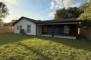 5842 Southford St, Houston, TX 77033 - Photo 39