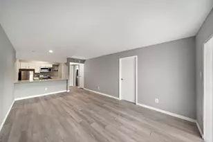 10110 Forum W Dr, Houston, TX 77036 - Photo 7