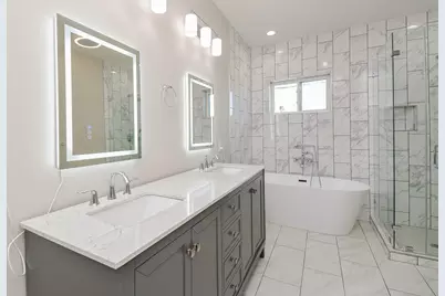 149 S 66 Street, Houston, TX 77011 - Photo 23
