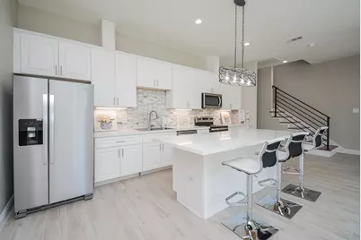 149 S 66 Street, Houston, TX 77011 - Photo 9