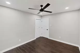 428 Van Molan St, Houston, TX 77022 - Photo 15
