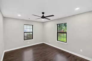 428 Van Molan St, Houston, TX 77022 - Photo 25