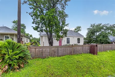 428 Van Molan Street, Houston, TX 77022 - Photo 1