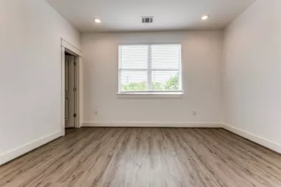 728 E 38th Street, Houston, TX 77022 - Photo 13