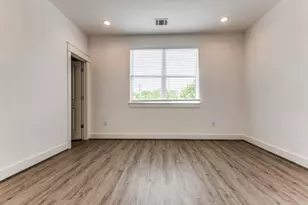 728 E 38th St, Houston, TX 77022 - Photo 13