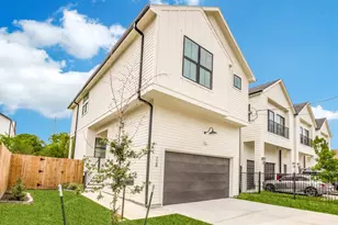 728 E 38th St, Houston, TX 77022 - Photo 1