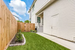 728 E 38th St, Houston, TX 77022 - Photo 17