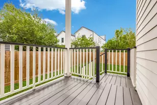 728 E 38th St, Houston, TX 77022 - Photo 15