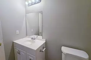 811 Forest Hillside Ln, Houston, TX 77067 - Photo 11