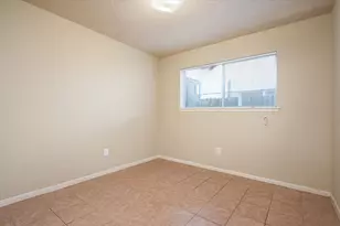 9306 Sanford Rd, Houston, TX 77031 - Photo 19