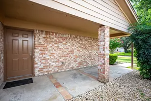 9306 Sanford Rd, Houston, TX 77031 - Photo 3