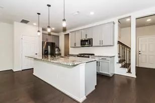 3103 Yukon Trace Dr, Houston, TX 77063 - Photo 11