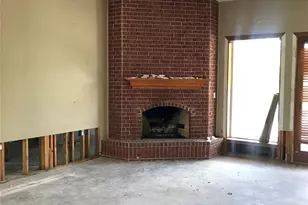 1616 Milian Cir, Sweeny, TX 77480 - Photo 5