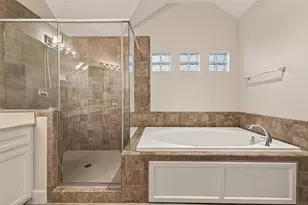 11504 Main Pine Dr, Houston, TX 77025 - Photo 39