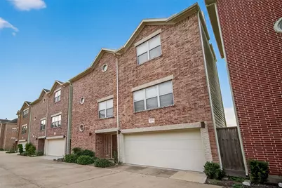 11504 Main Pine Drive, Houston, TX 77025 - Photo 3
