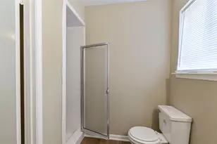 10427 Huntington Pl Dr, Houston, TX 77099 - Photo 15