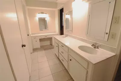 2007 River Falls Drive, Houston, TX 77339 - Photo 7